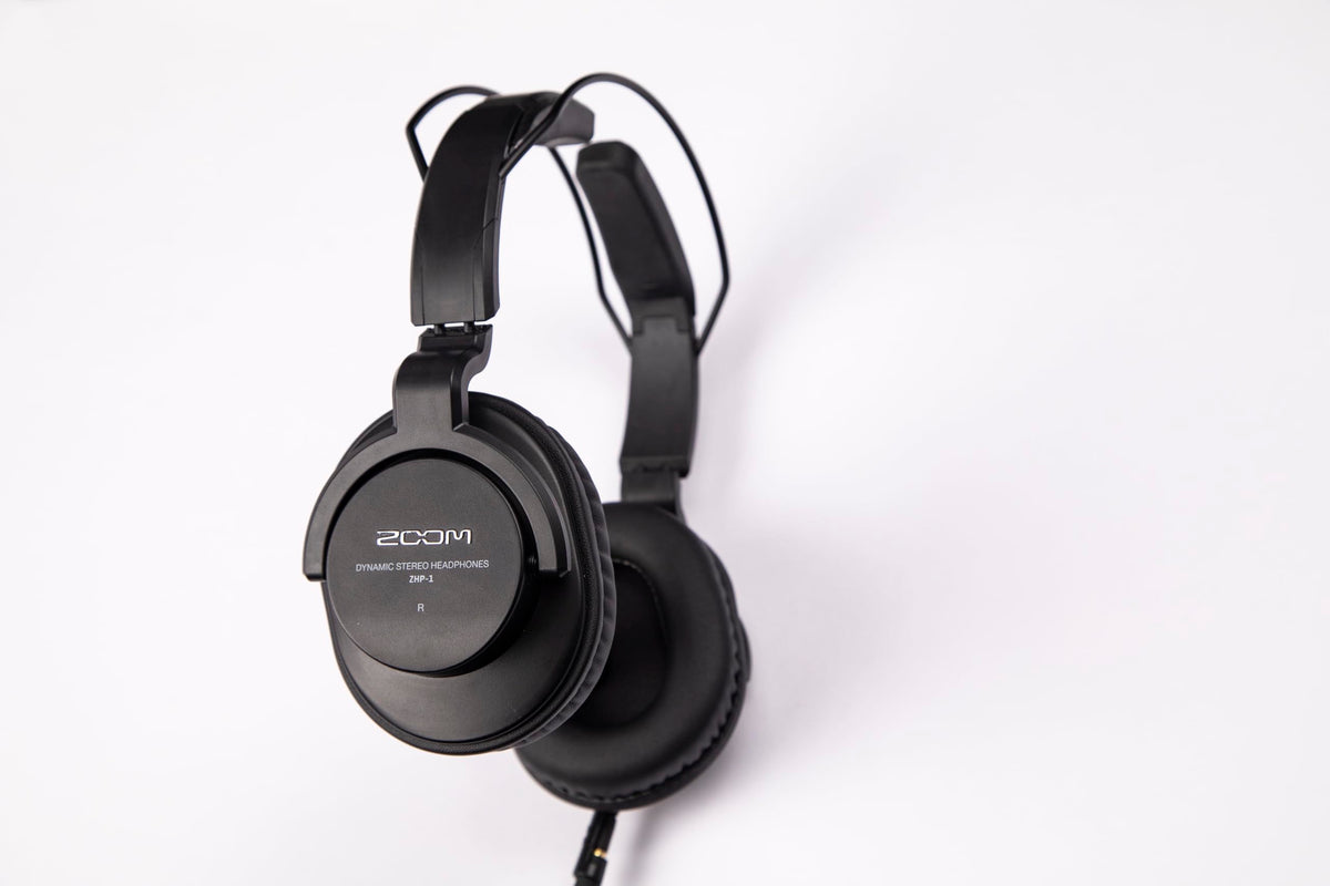 Dynamic Mic & Headphones Pack G2255